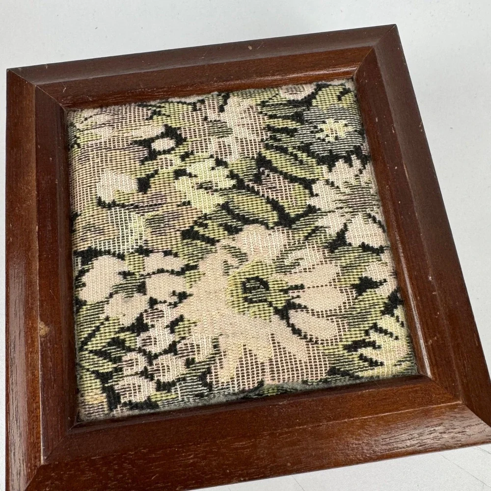 Vtg Wooden Jewelry Floral‎ Needlepoint Rose Velvet Lining Trinket grandmillenial